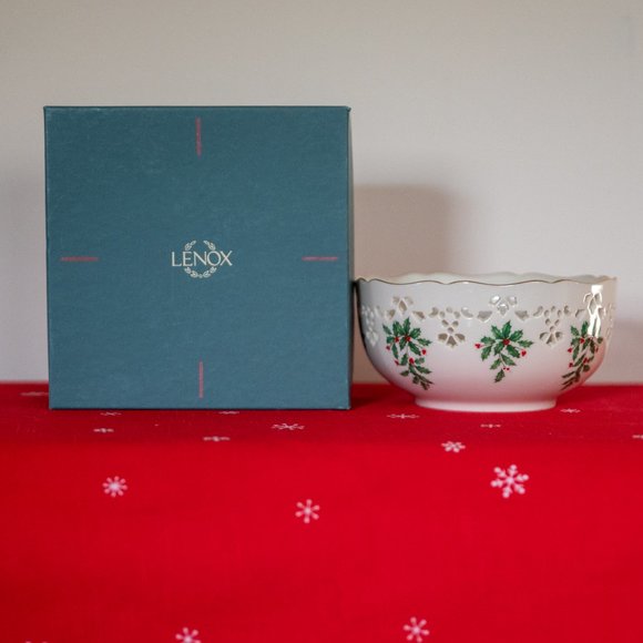 Lenox Holiday Bowl - Picture 7 of 9